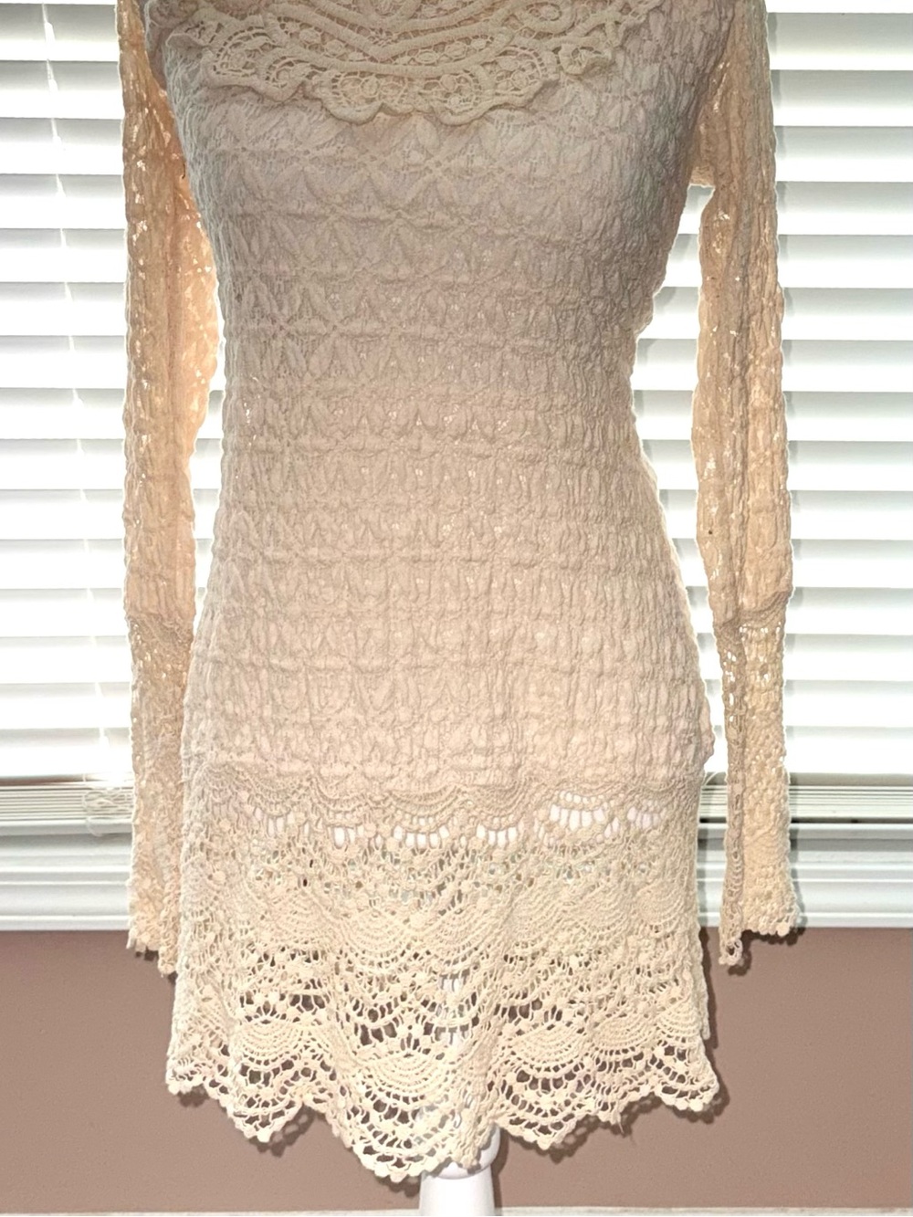 A'reve Women’s Size Medium Lace Trim Sweater Dress in Cream.